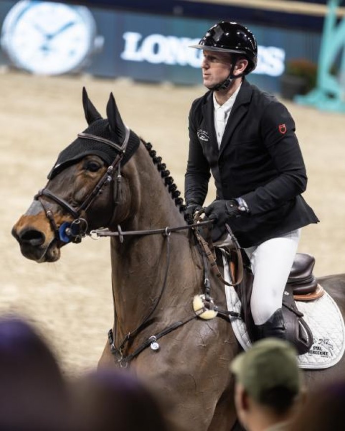 Mooie kers op Mechelse taart